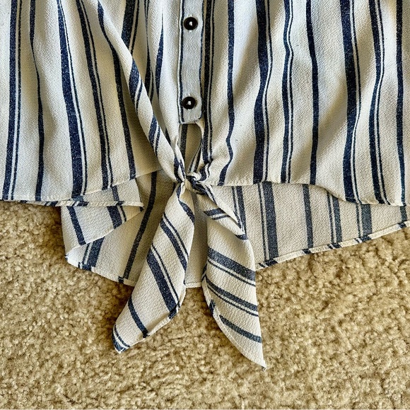 NAVY/WHITE BELL SLEEVE / OFF THE SHOULDER / BLOUSE - Picture 4 of 11